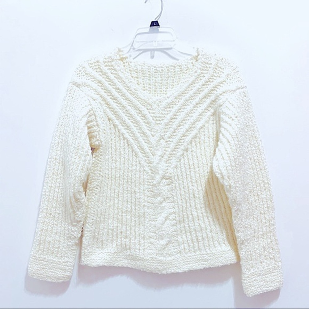 NWOT Women’s Knit Handmade Winter White Ivory V-Neck Cable Knit Sweater